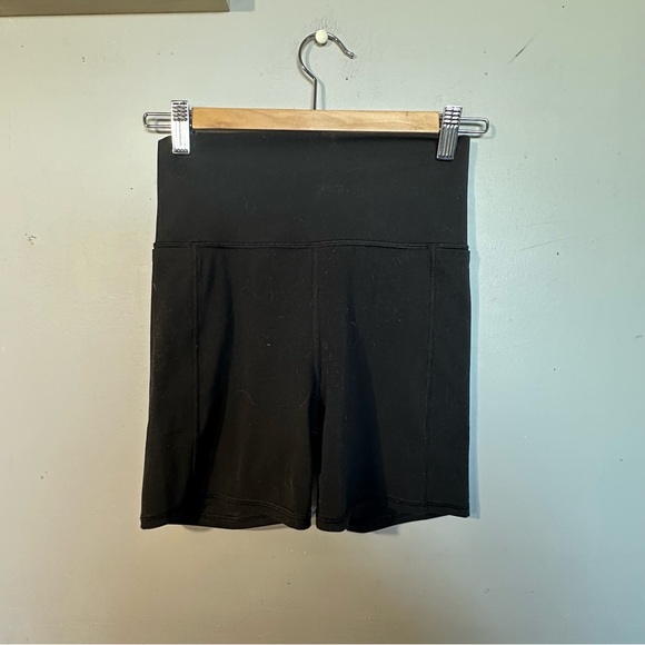 VUORI Studio Pocket Short - Picture 6 of 11